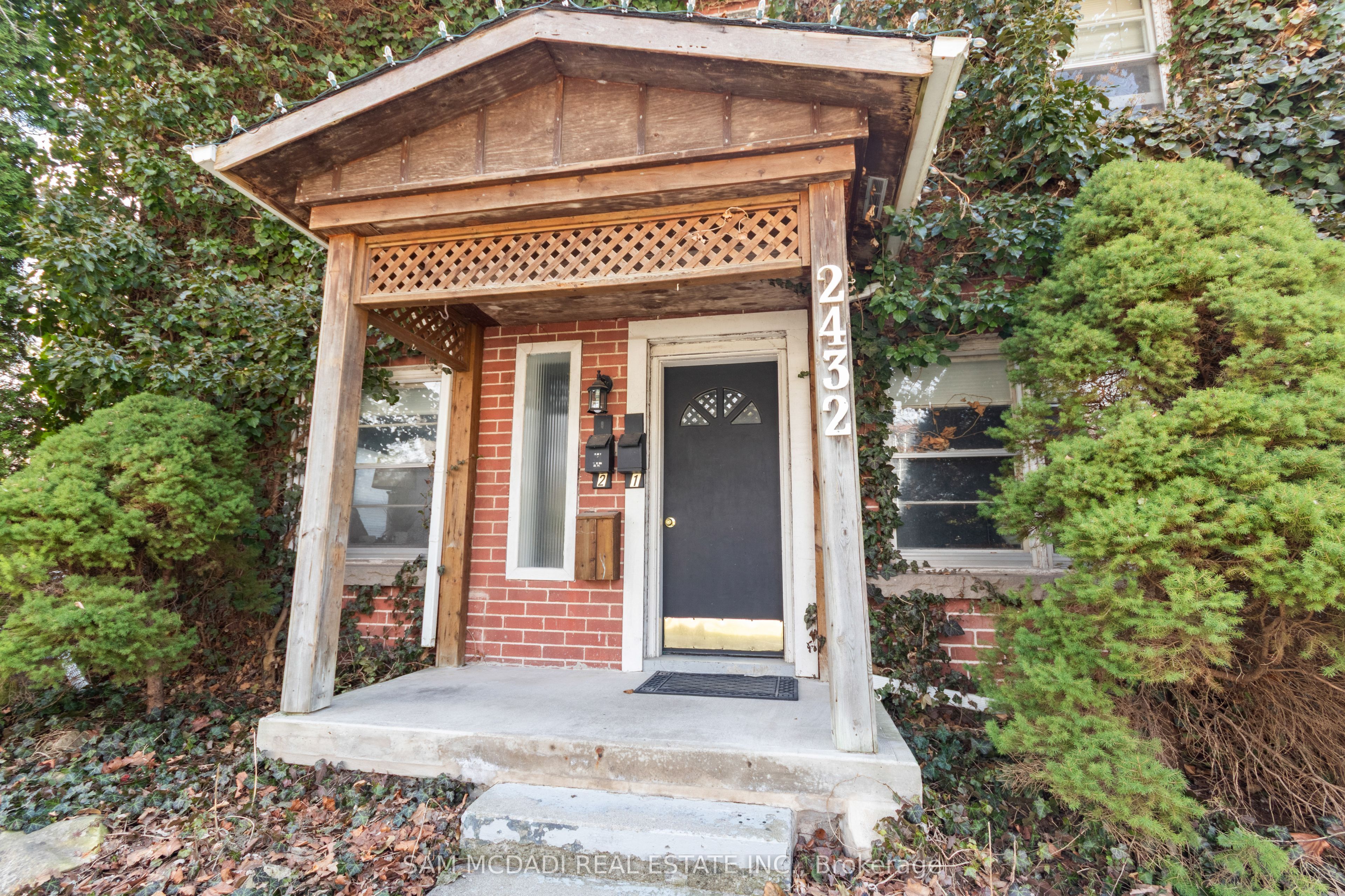 Additional image 2 of 2430 - 2432 First Street, Burlington, ON, L7R 1C6