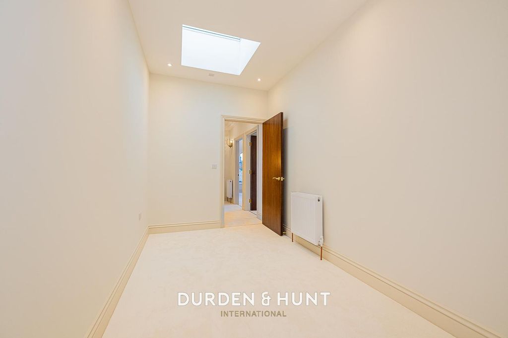 Additional image 42 of 5 bed semi-detached house for salePalmerston Road, Buckhurst Hill IG9