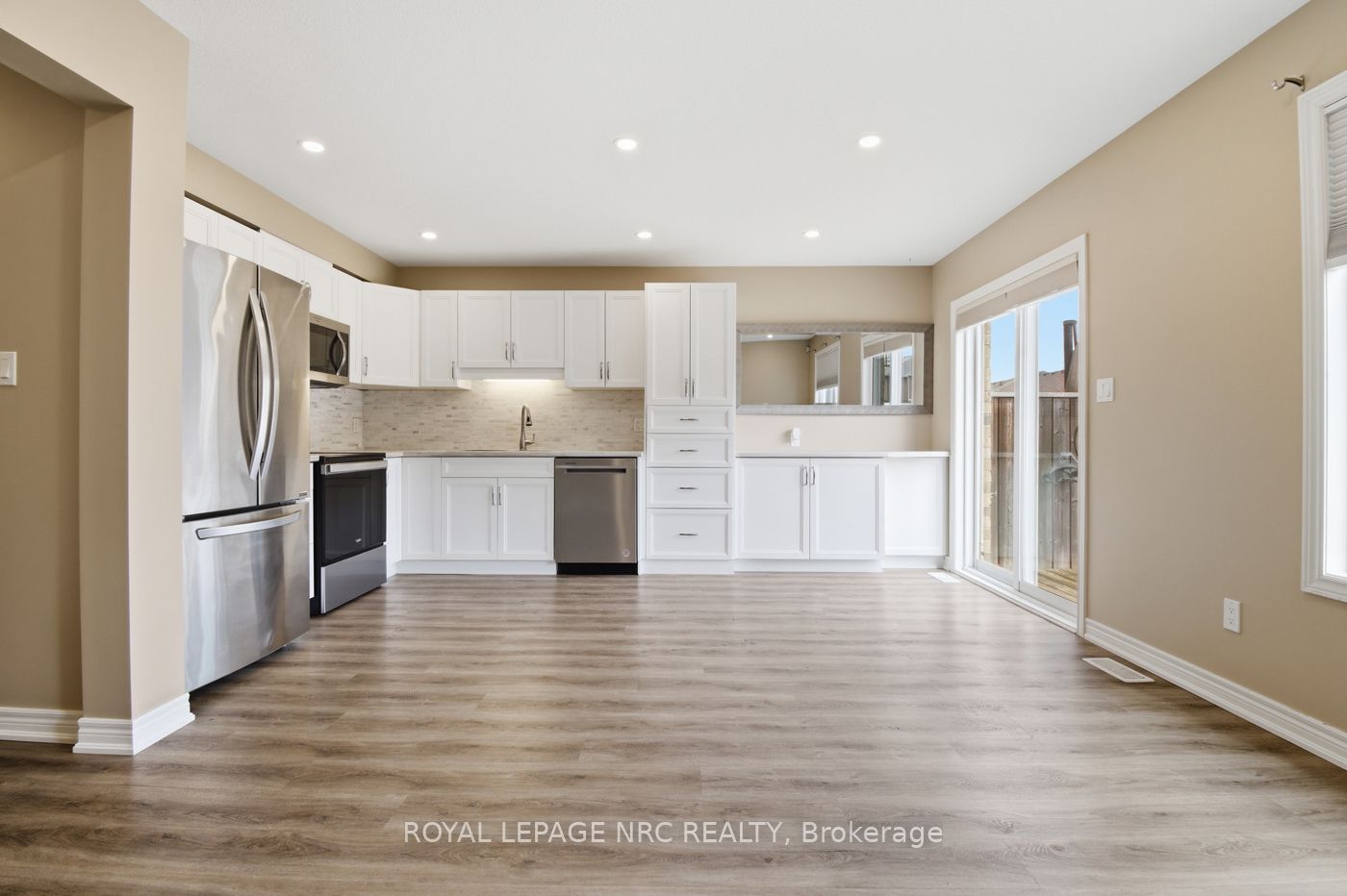Additional image 5 of 323 Silverwood Avenue, Welland, ON, L3C 0C5