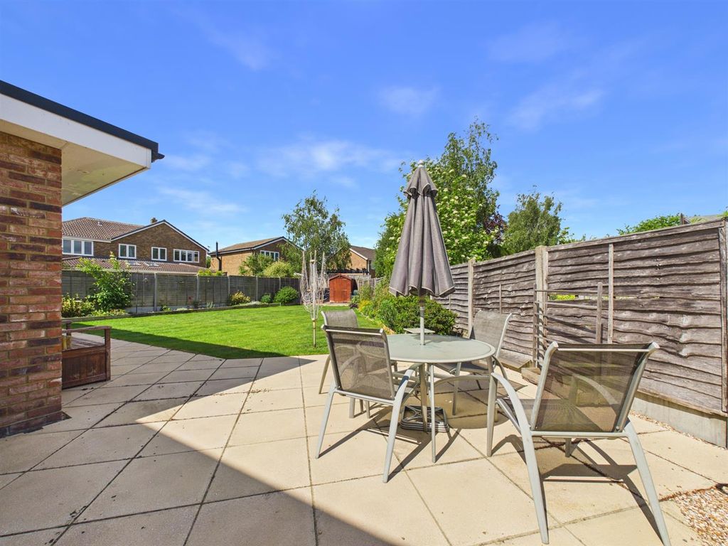 Additional image 27 of 4 bed detached house for saleLangdon Avenue, Bedgrove, Aylesbury HP21