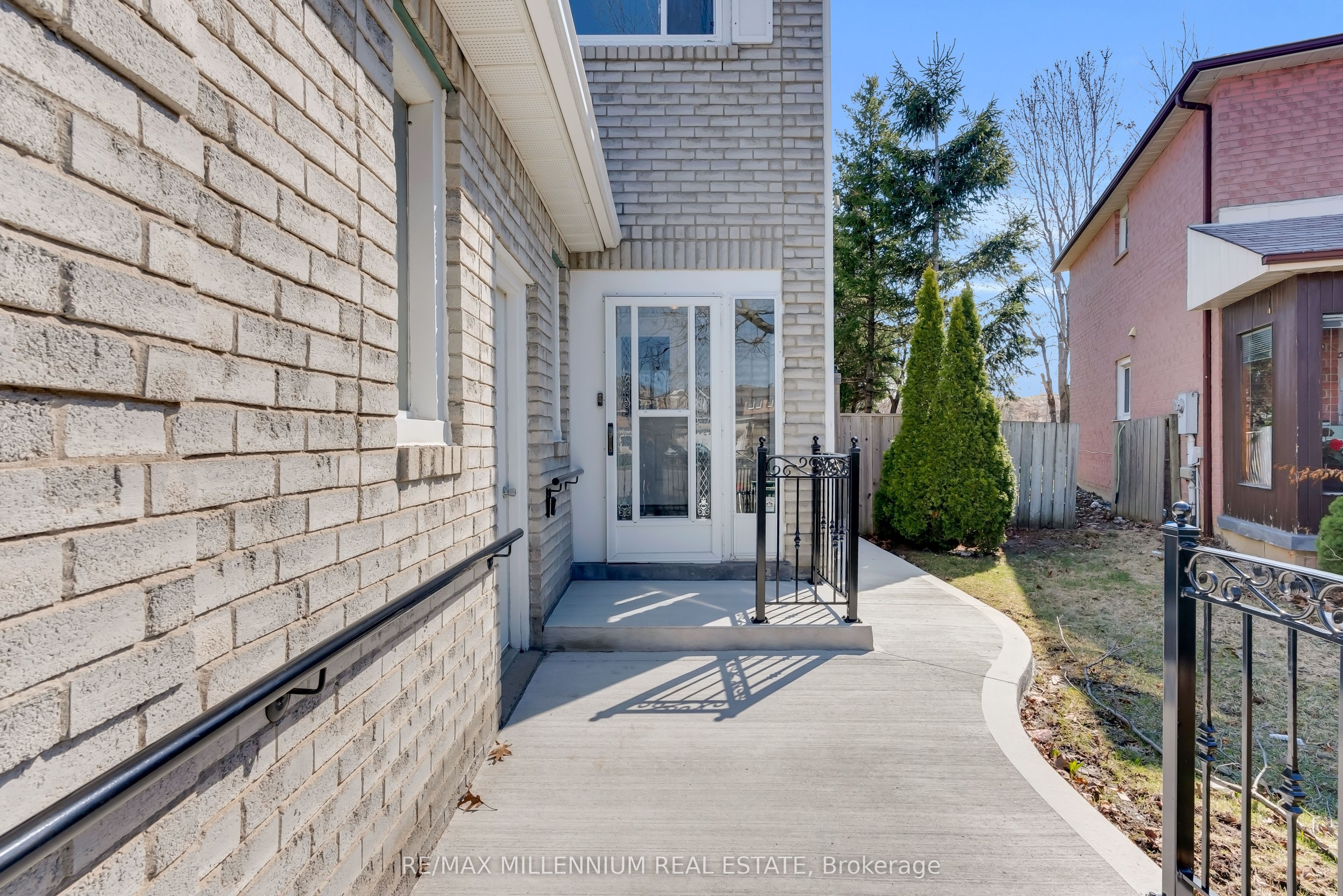 Additional image 4 of 20 Kesteven Crescent, Brampton, ON, L6W 4E1