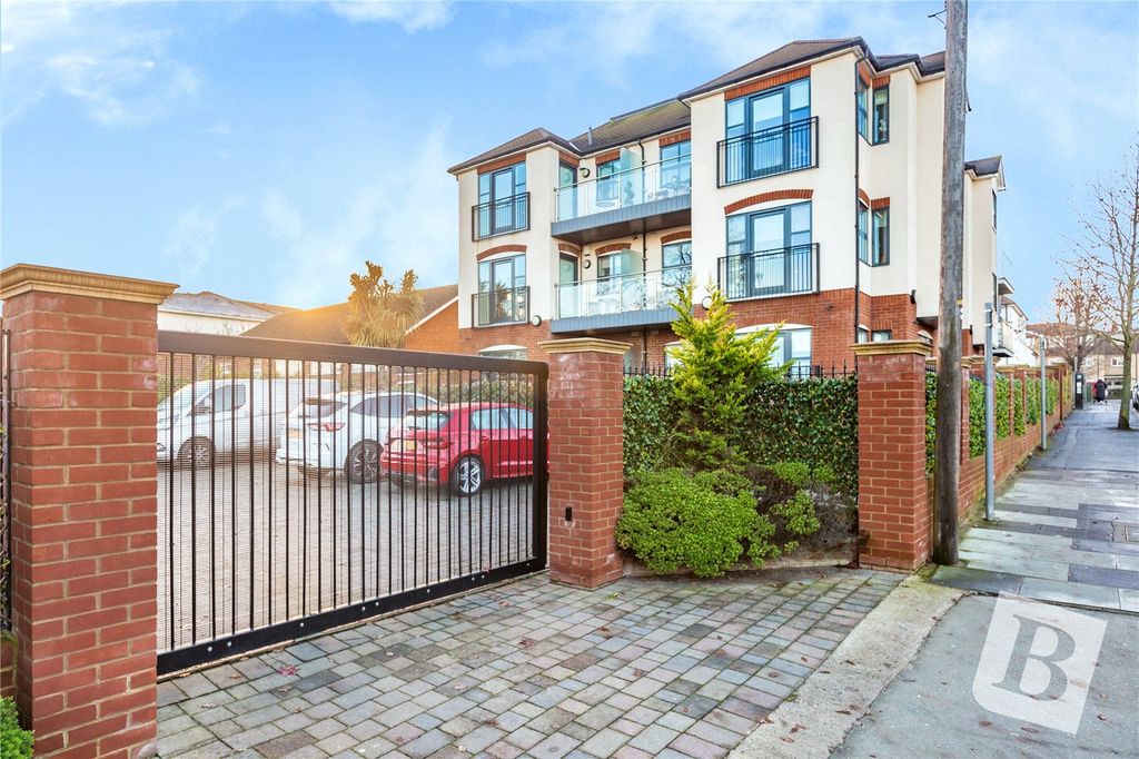 Additional image 9 of 2 bed flat for saleDeyncourt Gardens, Upminster RM14