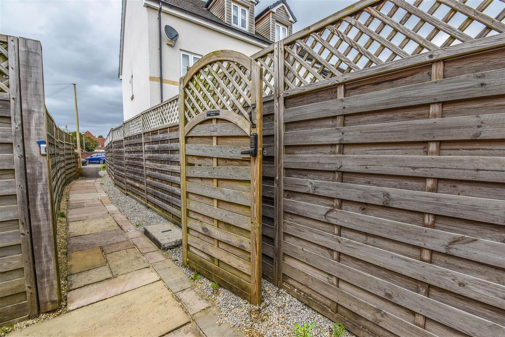 Additional image 16 of 1 bed flat for saleMarybrook Street, Berkeley GL13