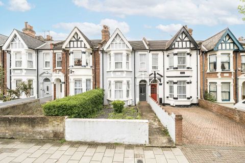 St. Johns Avenue, Willesden NW10
