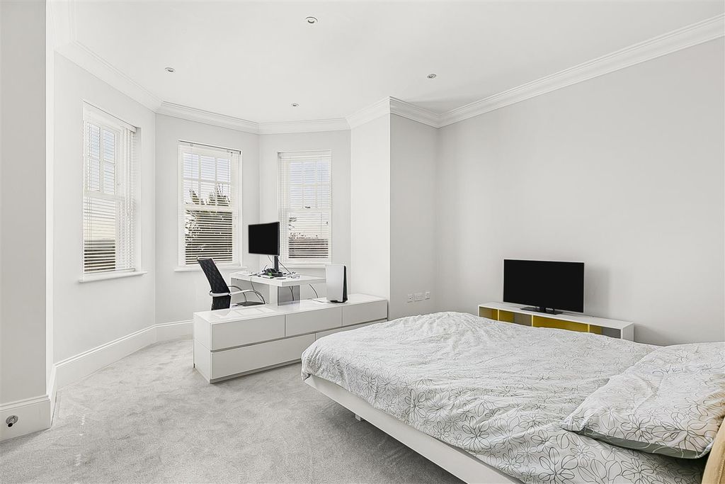 Additional image 27 of 6 bed detached house for saleSubstantial 6200Sqft Family Home, Broxbourne EN10