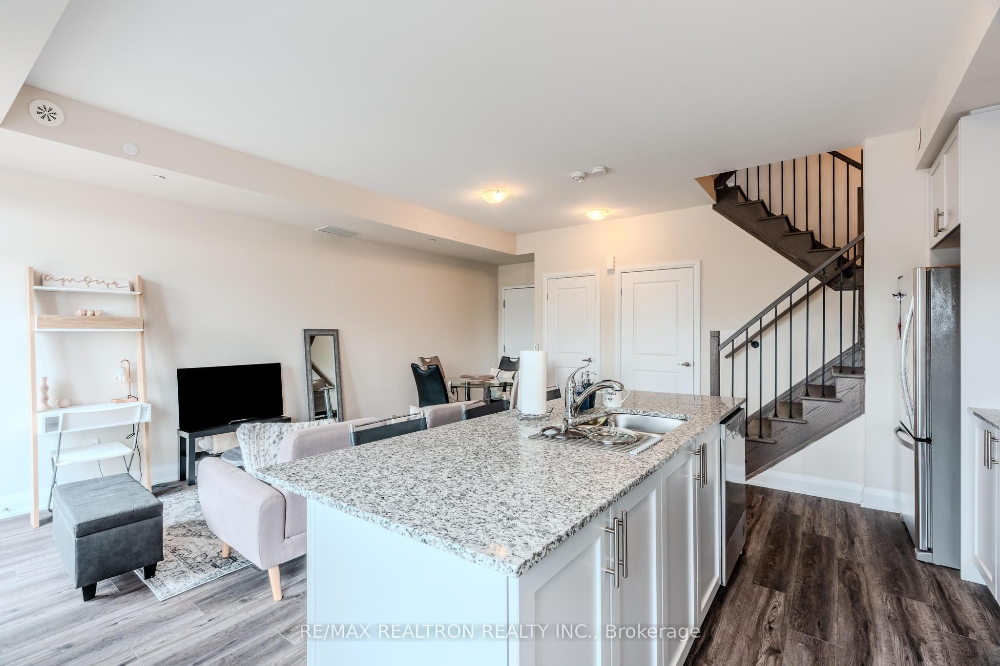 Additional image 3 of 115-1577 Rose Way, Milton, ON, L9E 1N4