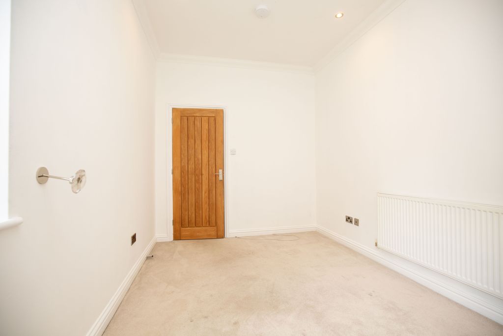 Additional image 10 of 2 bed flat for saleOrchard House, Charlotte Way, Atherstone CV9