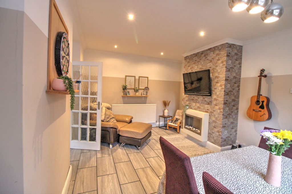 Additional image 4 of 3 bed semi-detached house for saleSycamore Road, Pontypool NP4