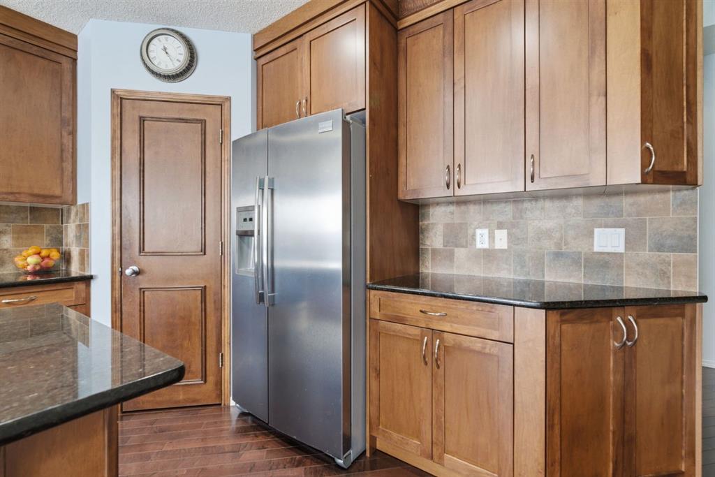 Additional image 6 of 512 Panatella Square NW, Calgary, AB, T3K 0T5