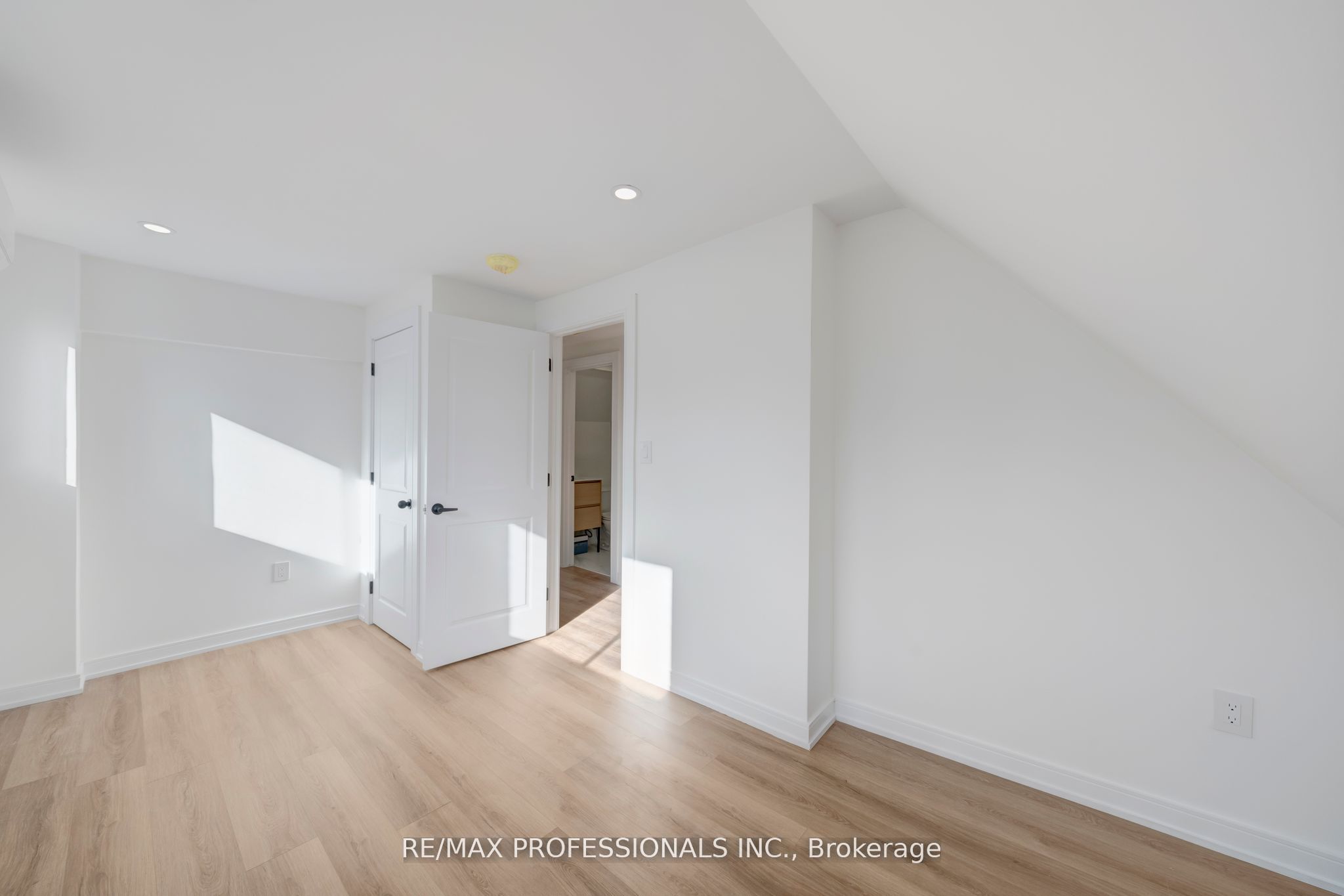 Additional image 6 of 27 Oakdale Avenue, St. Catharines, ON, L2P 2B8