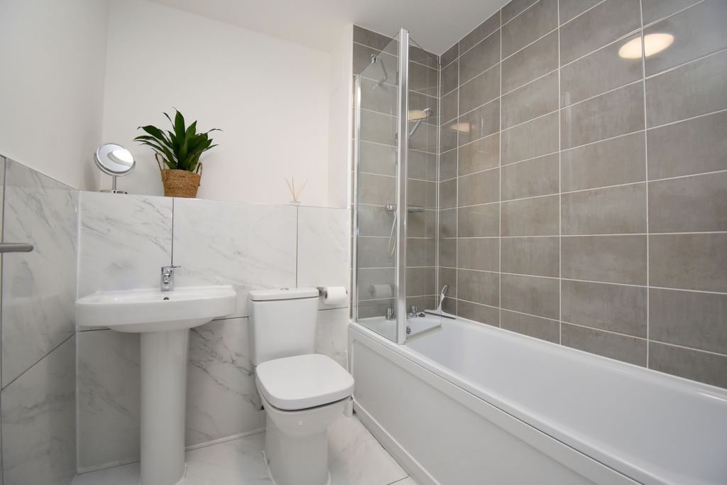 Additional image 12 of 2 bed flat for saleSullivan Court, Biggleswade SG18