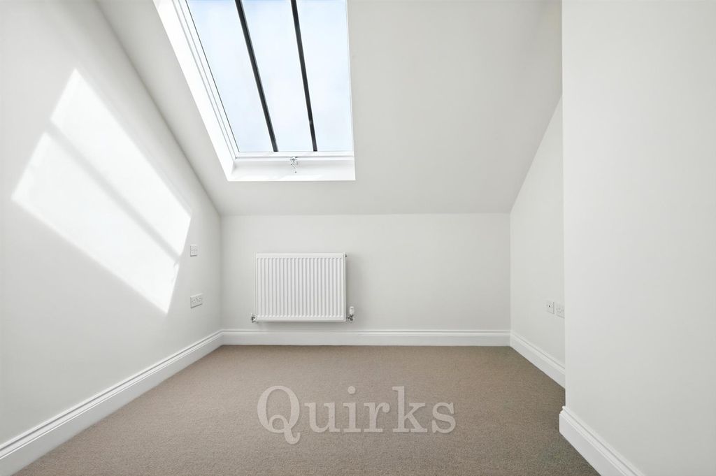 Additional image 11 of 2 bed flat for saleHigh Street, Billericay CM12