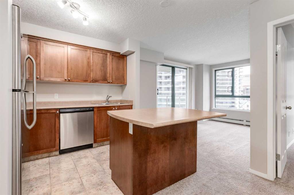 Additional image 3 of 1014-1111 6 Avenue SW, Calgary, AB, T2P 5M5