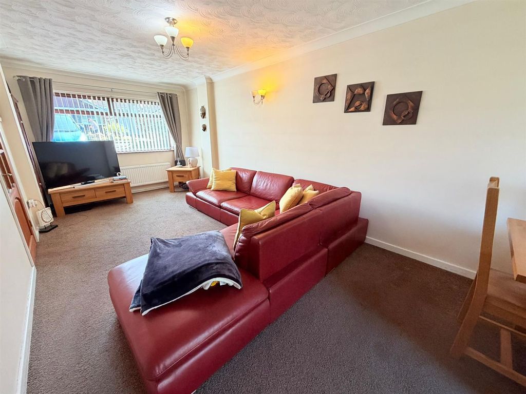 Additional image 2 of 5 bed detached house for saleWinchester Avenue, Ashton-Under-Lyne OL6