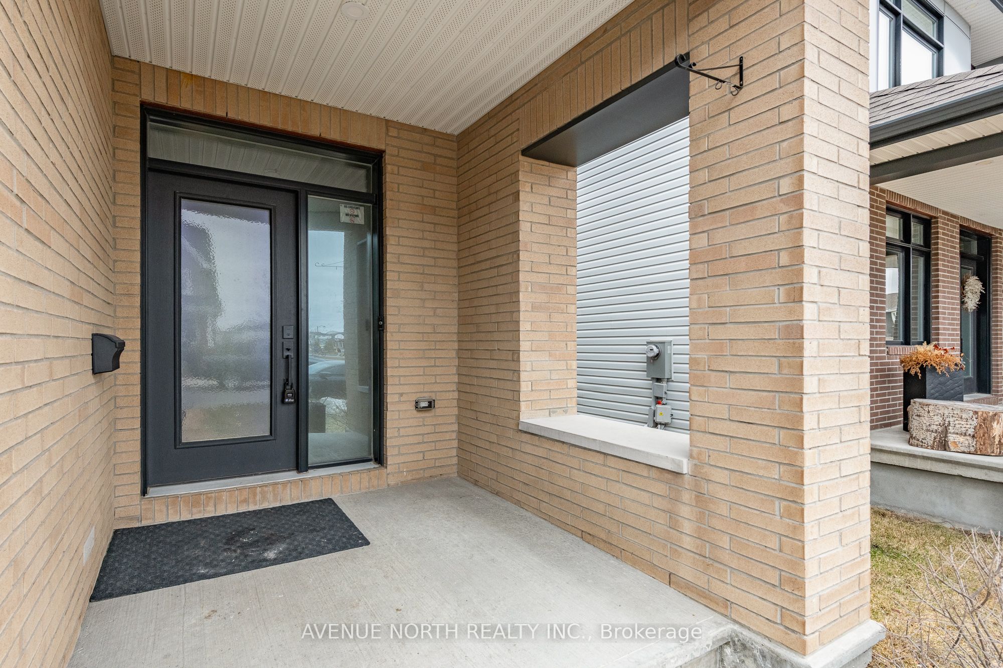 Additional image 3 of 707 Moonflower Crescent, Ottawa, ON, K1T 0X8