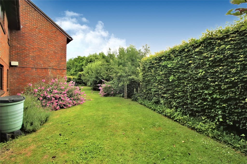 Additional image 7 of 2 bed flat for saleAdams Way, Alton, Hampshire GU34
