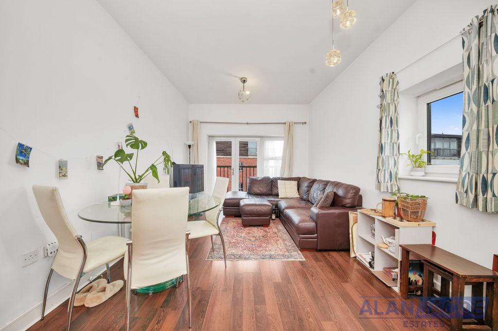 Additional image 3 of 2 bed flat for saleDerwent Court, Riverside Close, Romford RM1