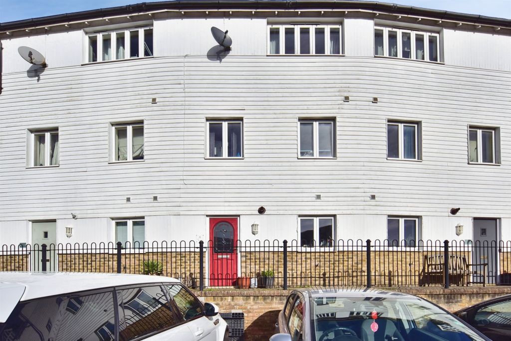 Additional image 11 of 4 bed property for saleMedway Court, Aylesford ME20