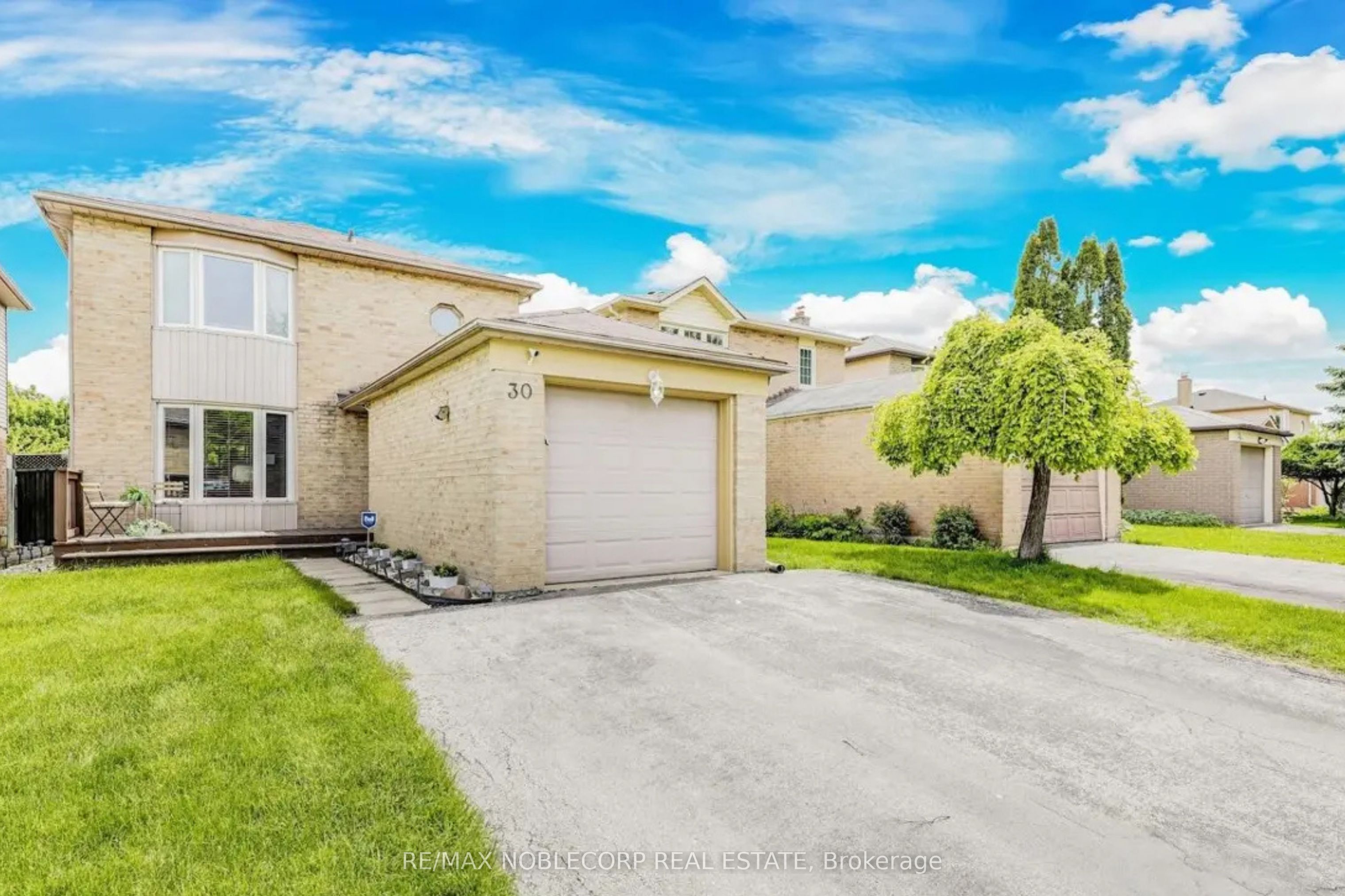 Additional image 2 of 30 Mayberry Court, Brampton, ON, L6S 5B2