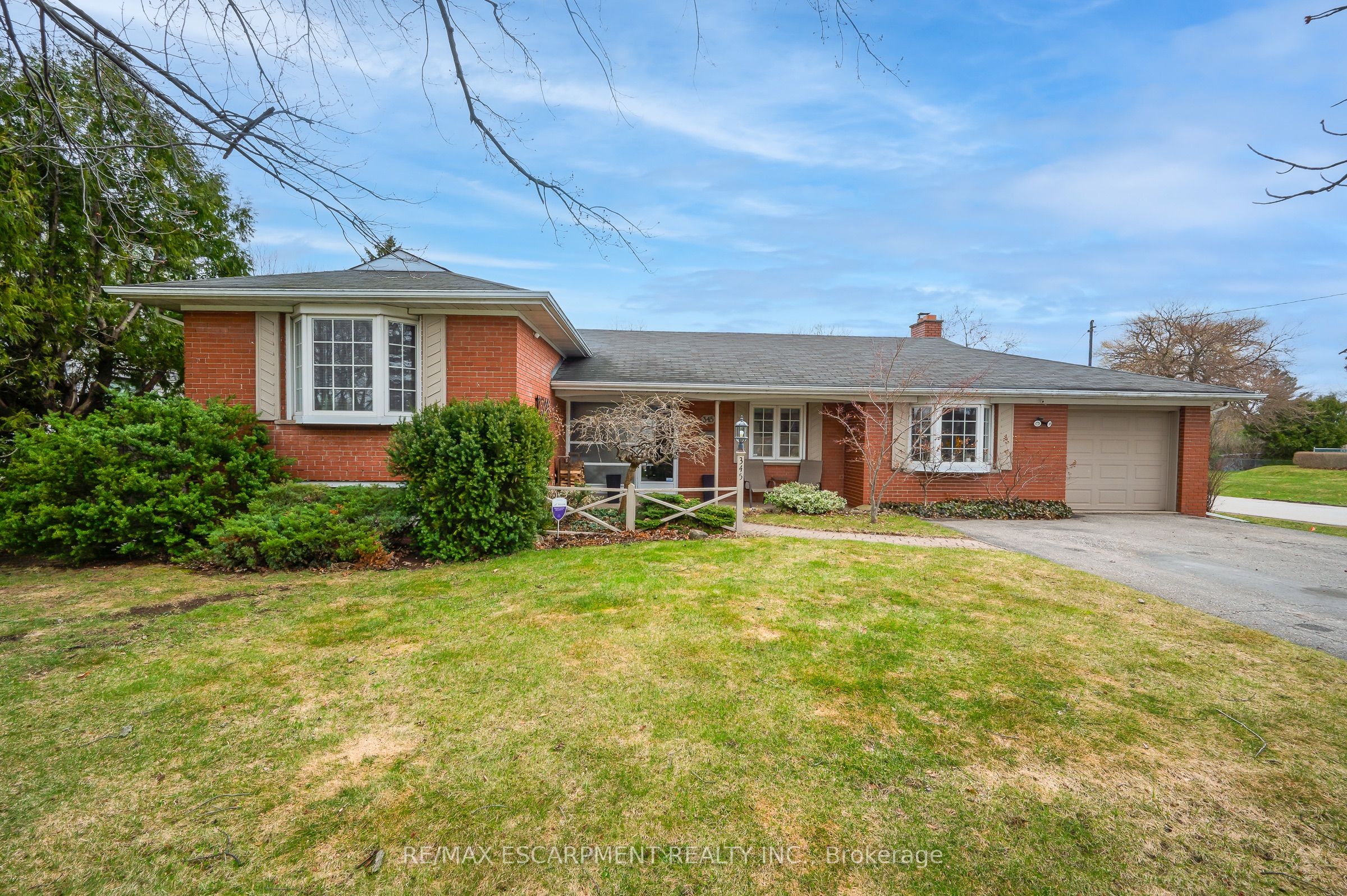 345 Sandlewood Road, Oakville, ON, L6L 3S1