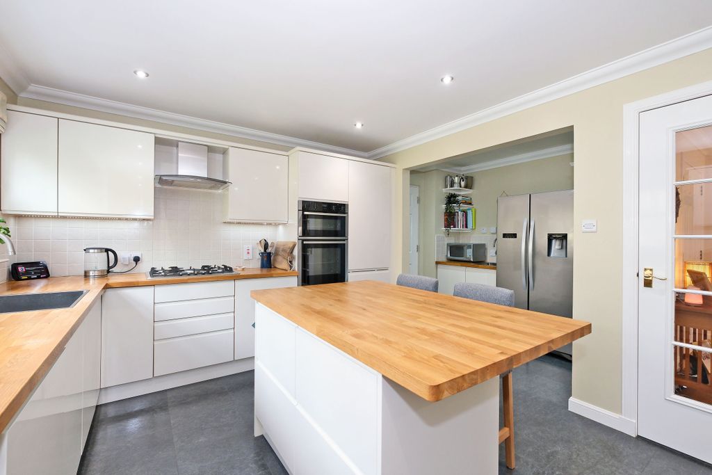 Additional image 2 of 6 bed detached house for saleWillowtree Way, Banchory AB31