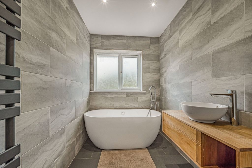 Additional image 19 of 3 bed detached house for saleCaerphilly Road, Senghenydd, Caerphilly CF83