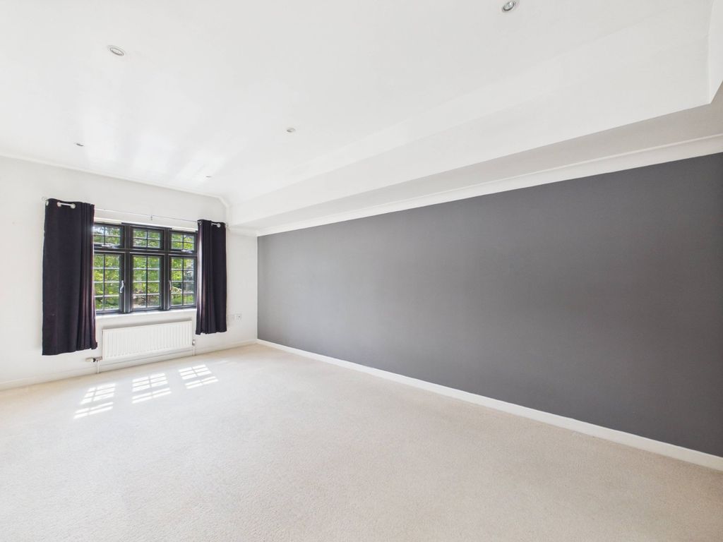 Additional image 2 of 1 bed property for saleHigh Street, Berkhamsted, Hertfordshire HP4