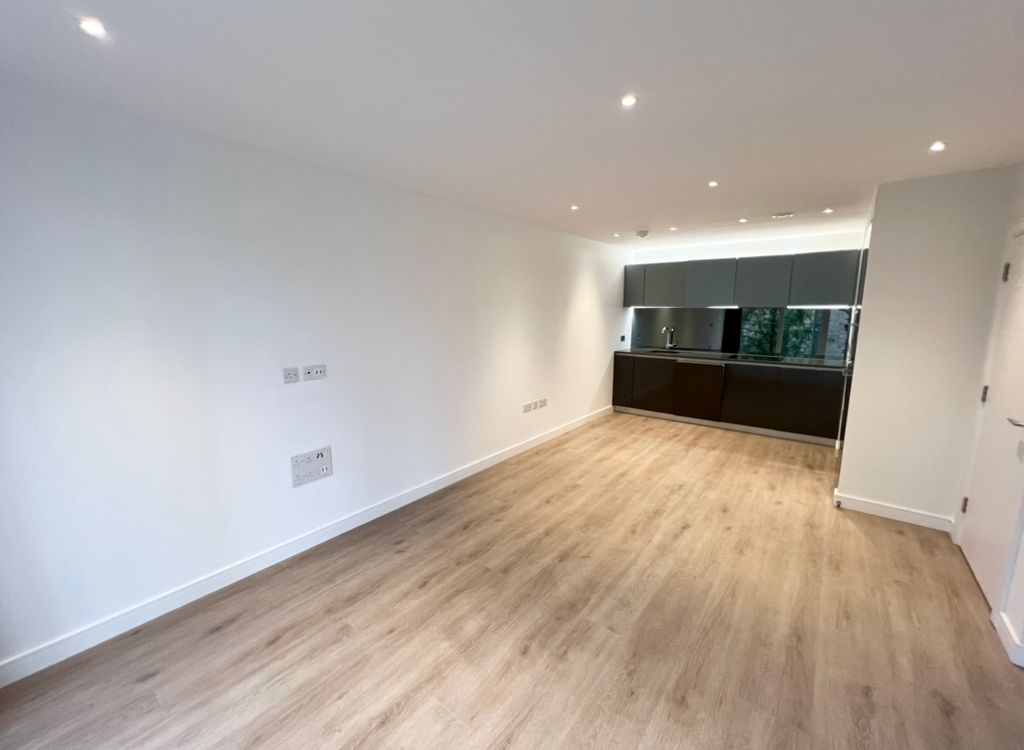 1 bed flat for saleKempton House, Heritage Place, Brentford TW8