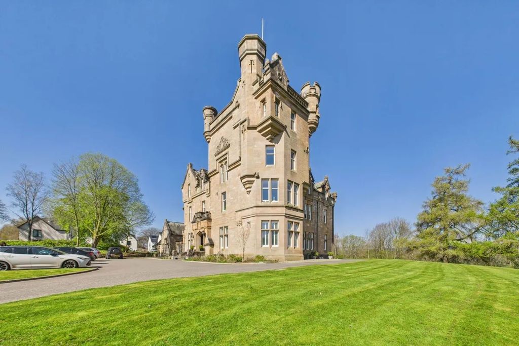 2 bed flat for saleDalnair Castle Apartments, Dalnair Castle, Dalnair Estate, Croftamie, Stirling G63