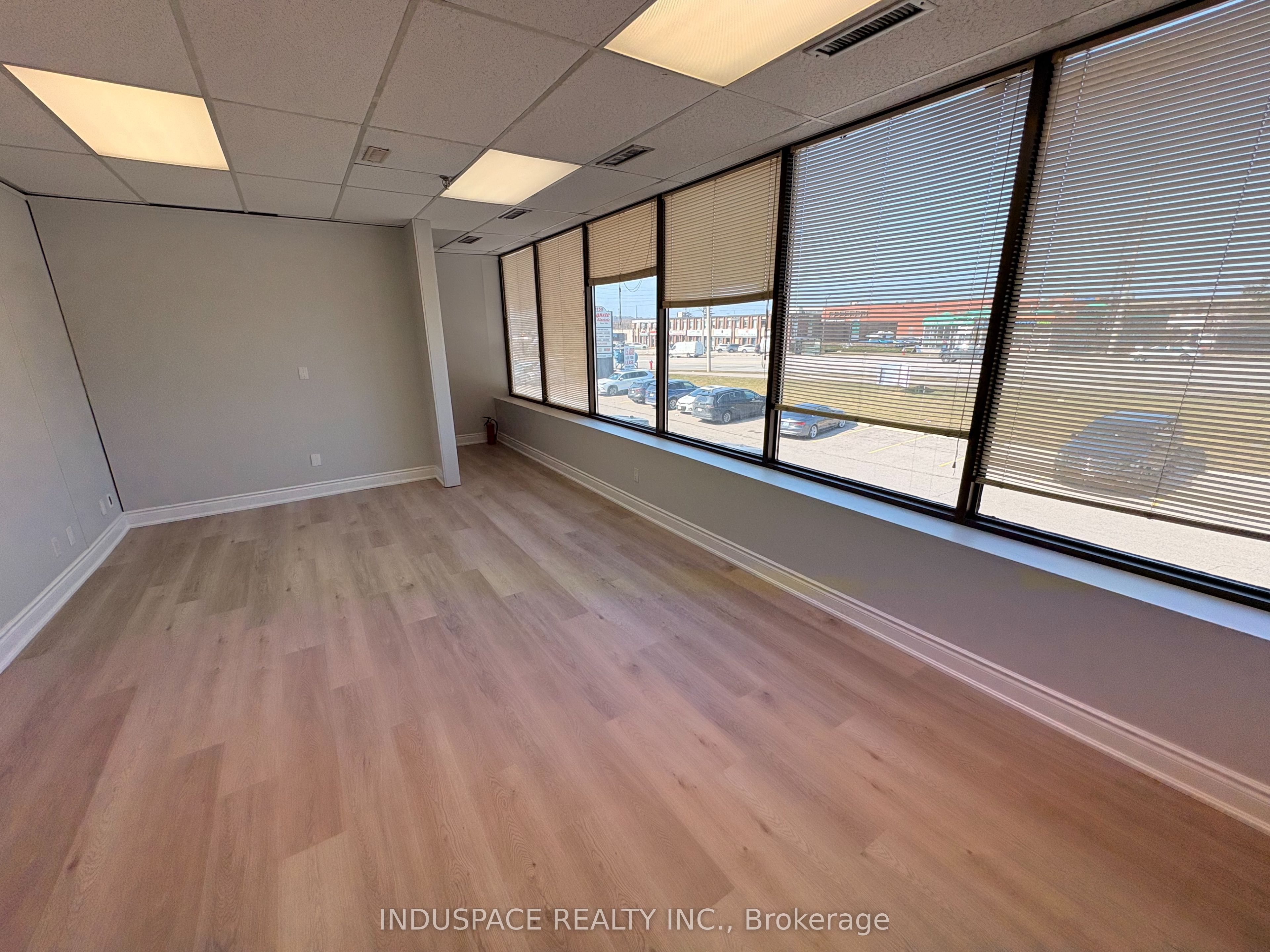 207-1150 Eglinton Avenue E, Mississauga, ON, L4W 2M6