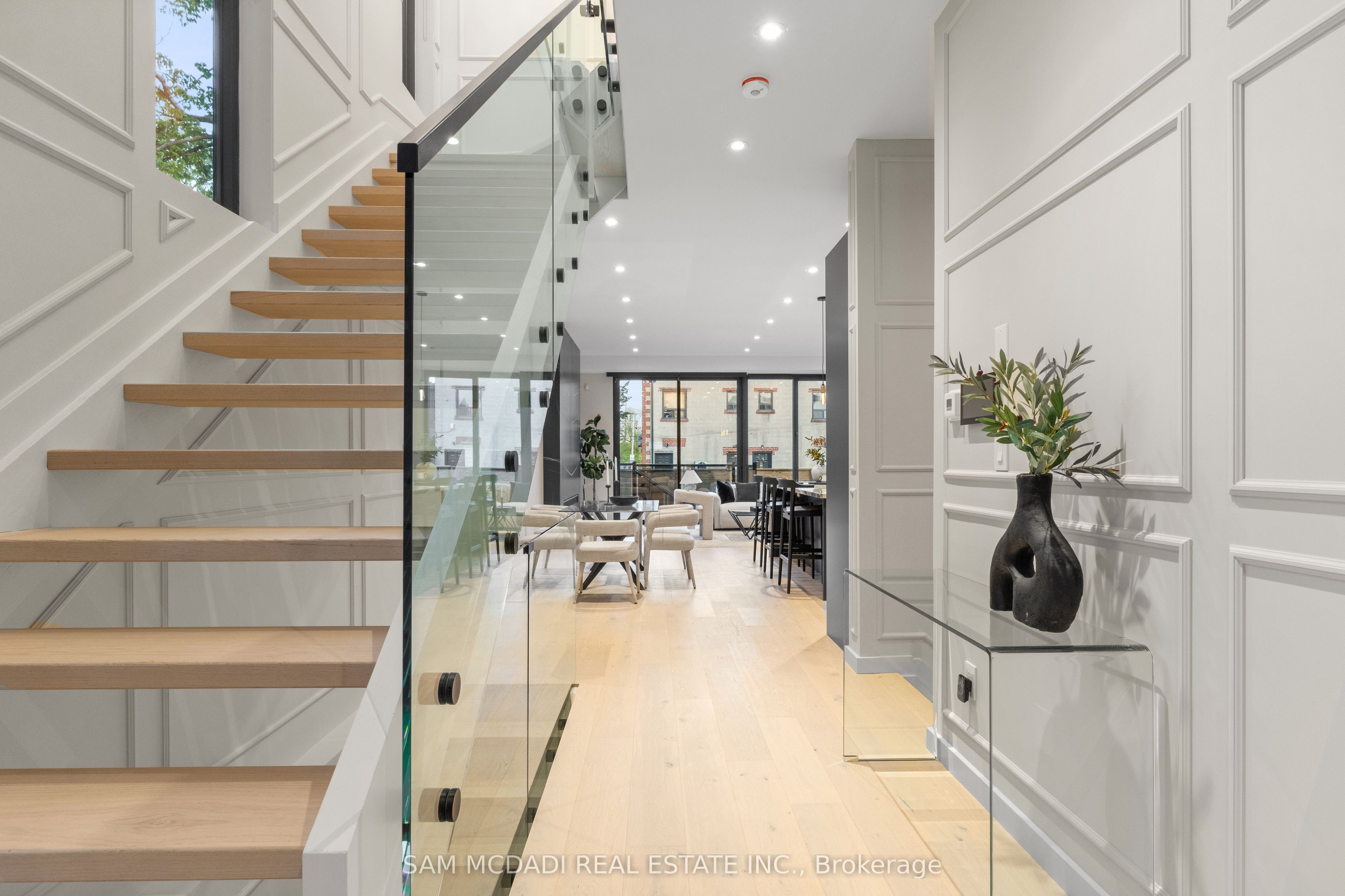 Additional image 2 of 1090 Ella Avenue, Mississauga, ON, L5E 1H5