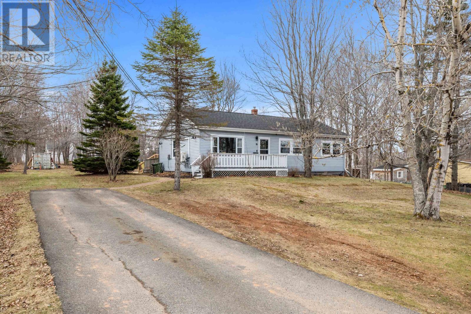 16 Oak Drive