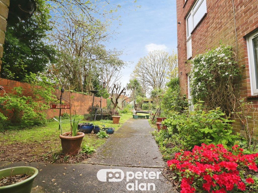 Additional image 12 of 2 bed maisonette for salePark Lane, Whitchurch, Cardiff CF14
