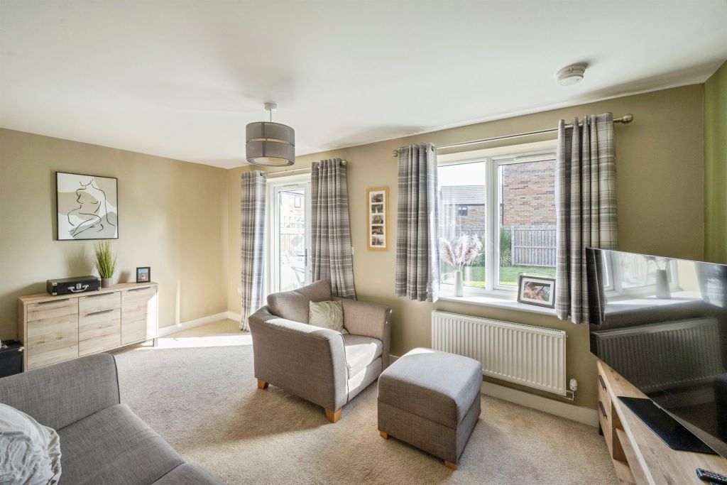 Additional image 7 of 3 bed semi-detached house for saleSwan Road, Lakeside, Doncaster DN4