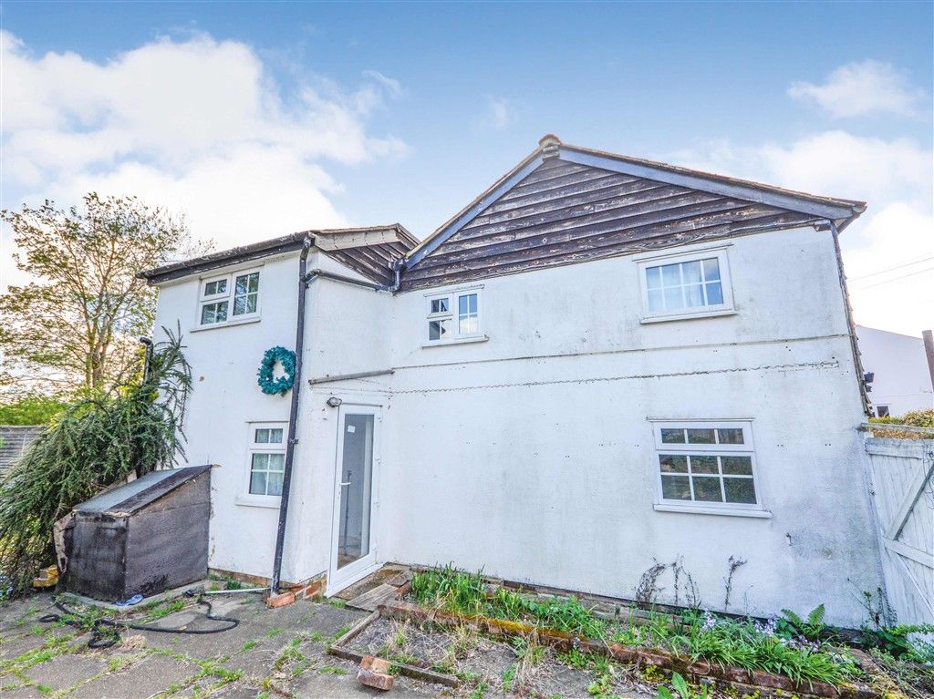 2 bed end terrace house for saleBurton End, Stansted, Essex CM24