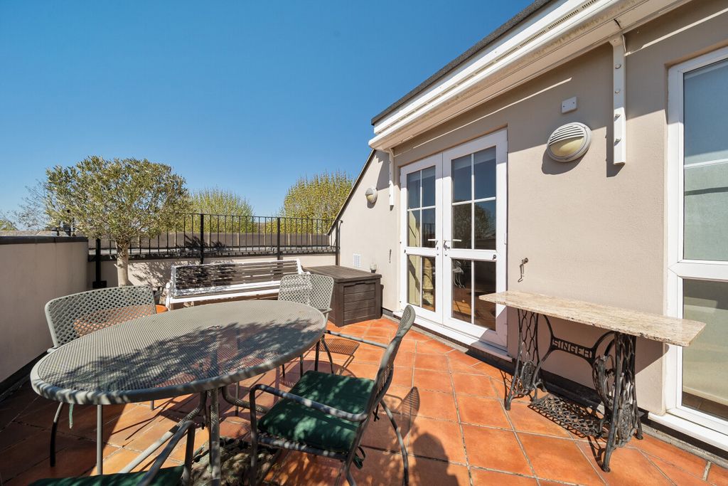 Additional image 19 of 3 bed flat for saleOverbury Avenue, Beckenham BR3