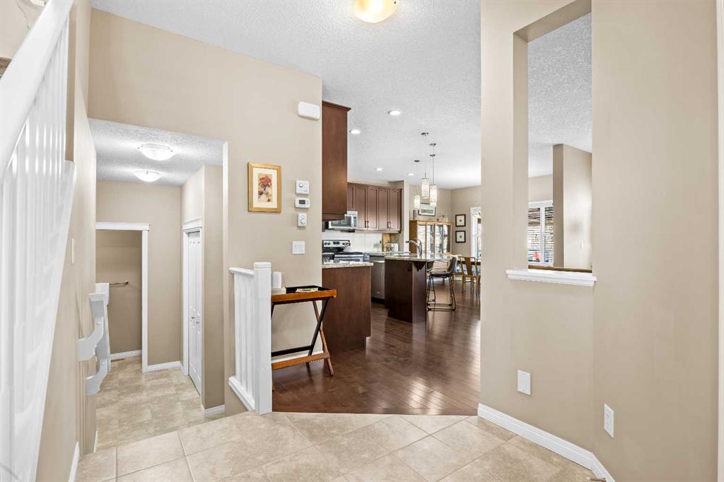 Additional image 2 of 211 Mountainview Drive, Okotoks, AB, T1S 0L6