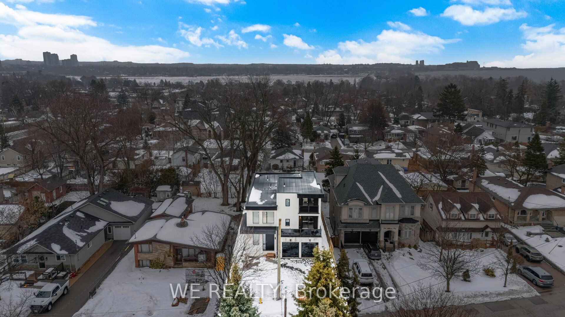 Additional image 2 of 711 Hillview Crescent, Pickering, ON, L1W 2R6