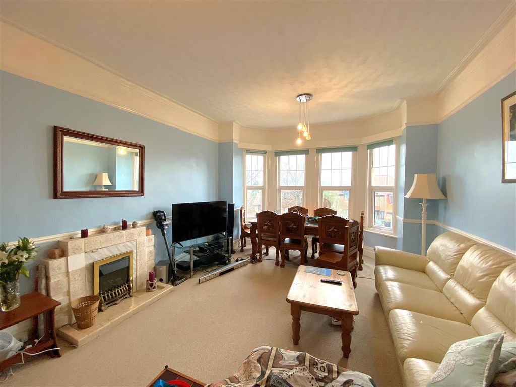 Additional image 2 of 3 bed flat for saleDorset Road, Bexhill-On-Sea TN40