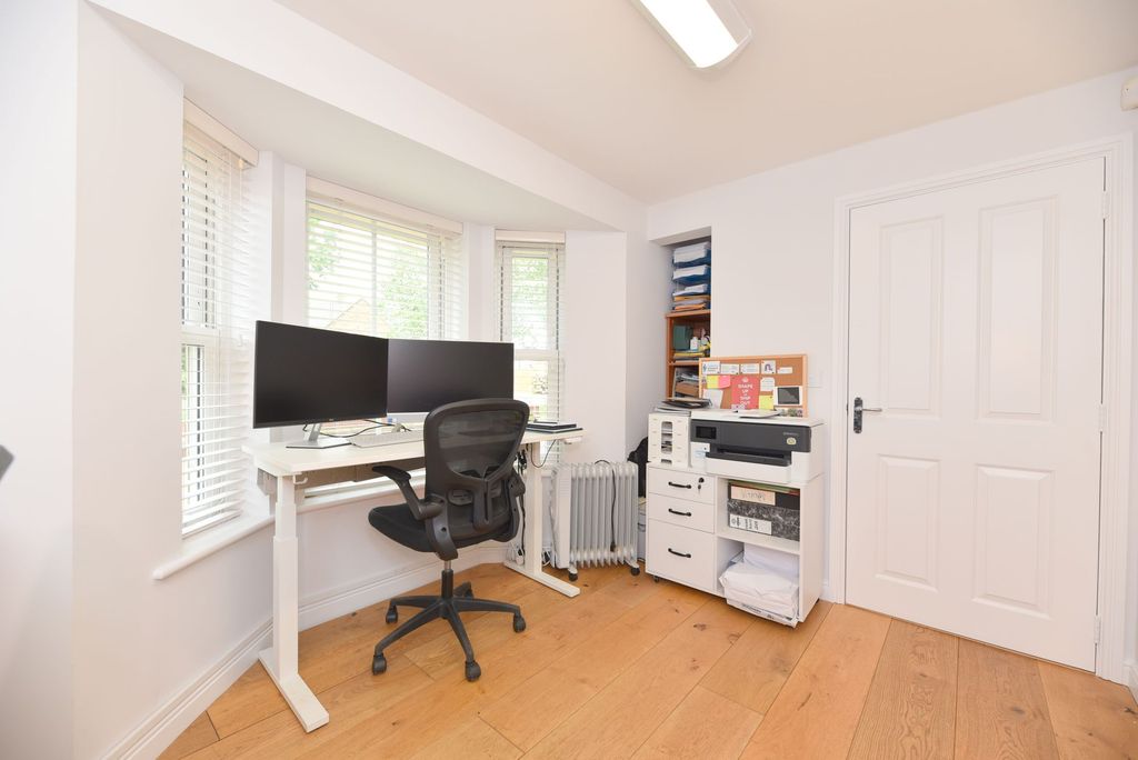 Additional image 10 of 5 bed detached house for saleDevon Drive, Biggleswade SG18