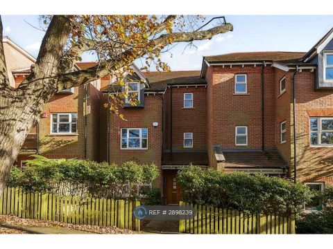 Kinsale Close, Barnet, London NW7