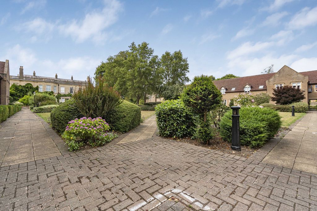 Additional image 7 of 2 bed flat for saleKings End, Bicester OX26