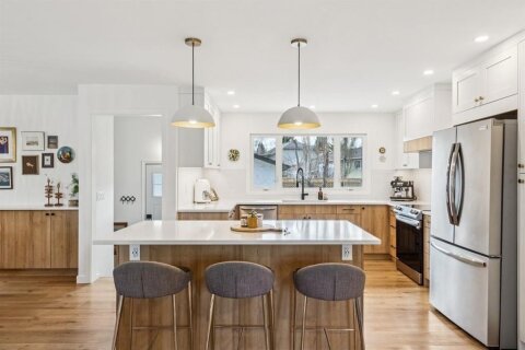 Additional image 7 of 931 Parkwood Drive SE, Calgary, AB, T2J 3W9