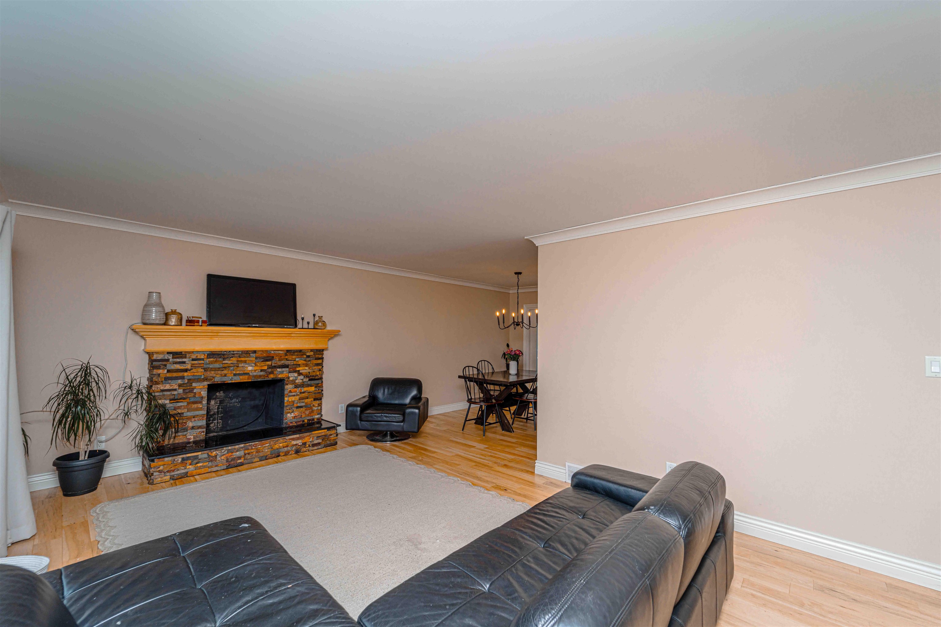Additional image 4 of 33450 Huggins Avenue, Abbotsford, BC, V2S 2R7