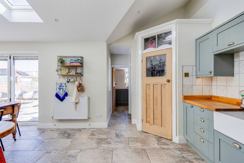 Additional image 14 of 3 bed detached house for saleEarls Court Road, Penylan, Cardiff CF23