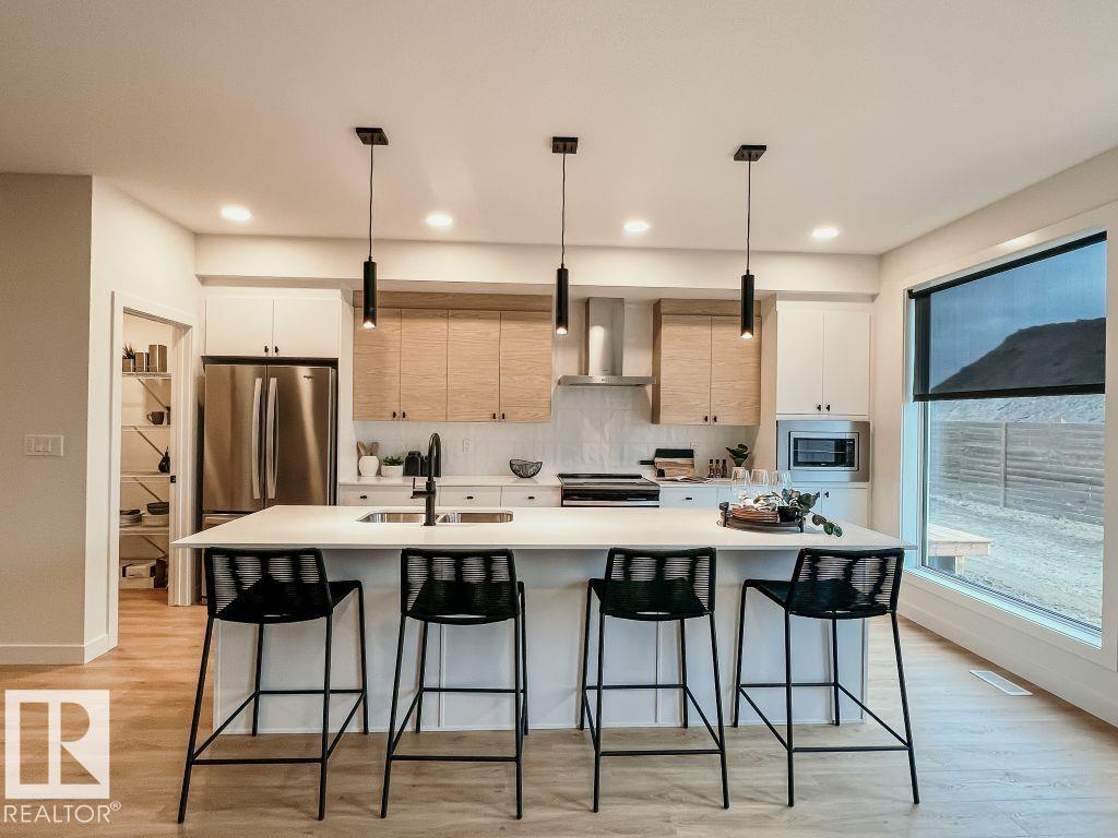 Additional image 2 of 2336 160 Street SW, Edmonton, AB, T6W4E5