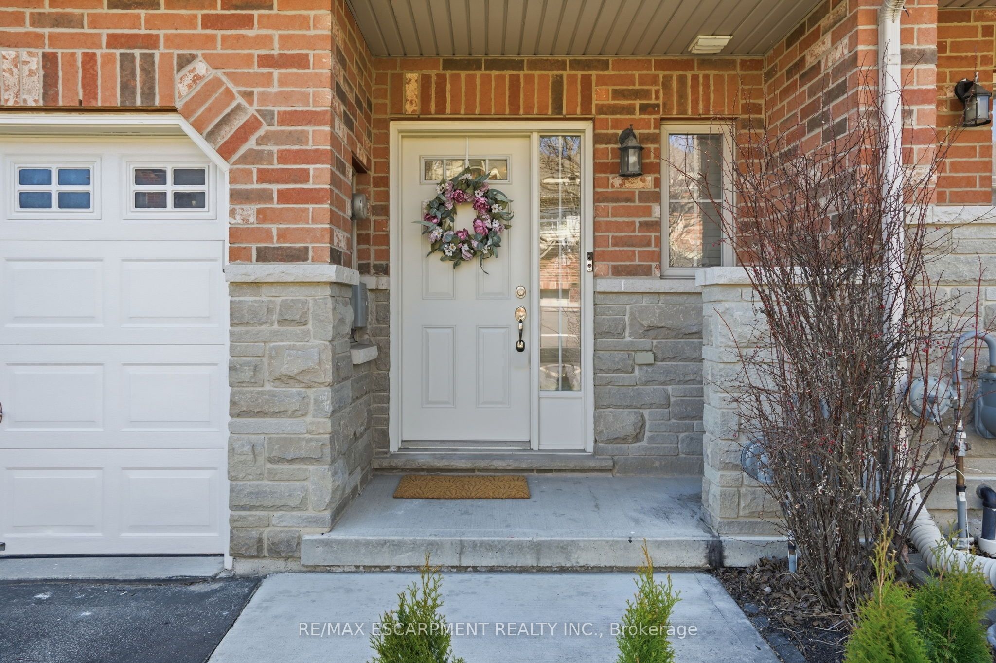 Additional image 3 of 13 Marina Point Crescent, Hamilton, ON, L8E 0E4