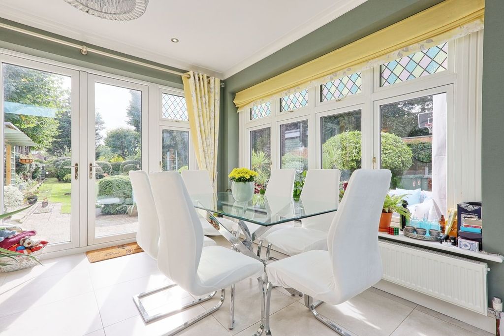 Additional image 15 of 5 bed detached house for saleBurntwood Avenue, Emerson Park, Hornchurch RM11