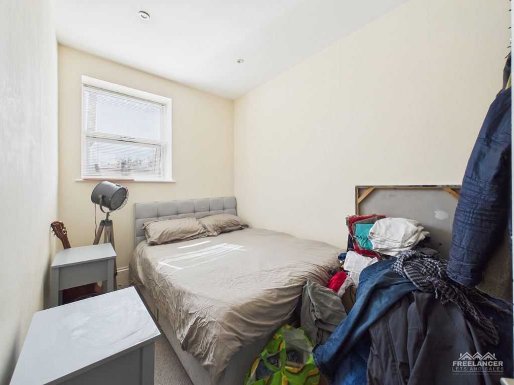 Additional image 6 of 2 bed flat for saleOmbersley Road, Newport NP20