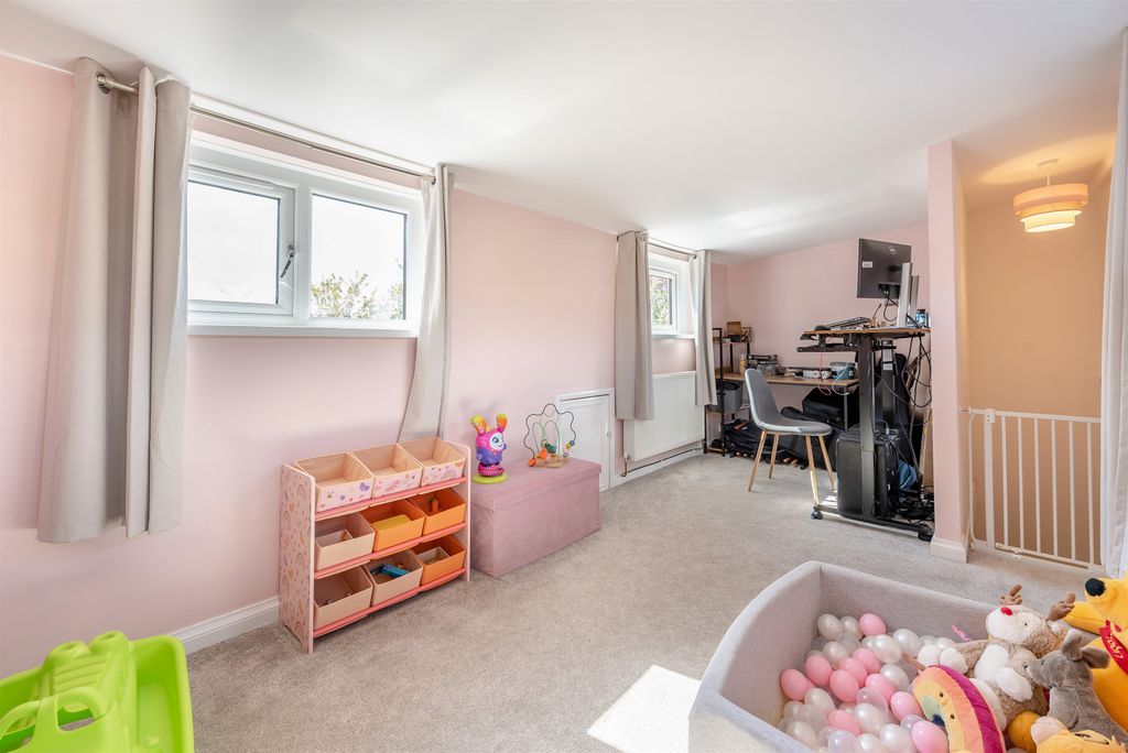 Additional image 12 of 3 bed end terrace house for saleRedwood Close, Bulwark, Chepstow, Monmouthshire NP16